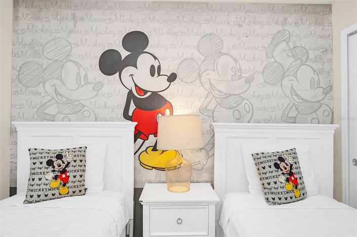 Image No.41-5 Bed Townhouse for sale