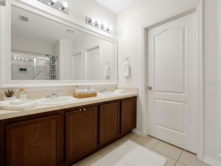 Image No.6-3 Bed House for sale