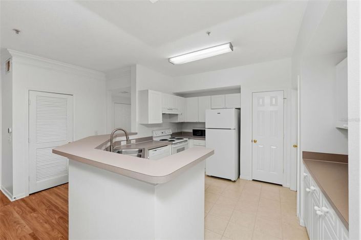 Image No.14-2 Bed Apartment for sale