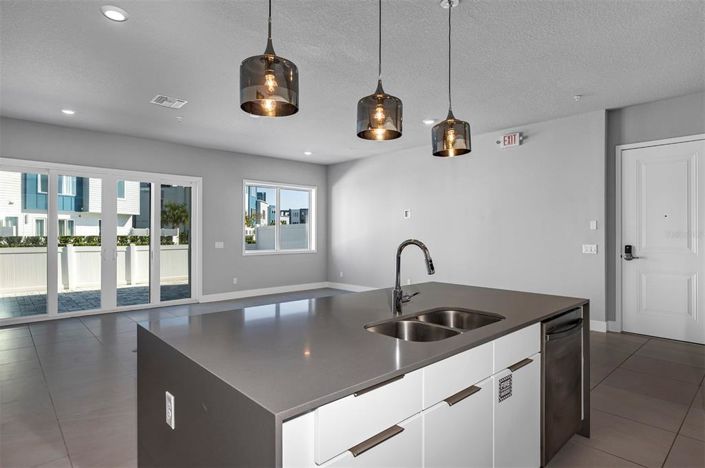 Image No.10-4 Bed Apartment for sale