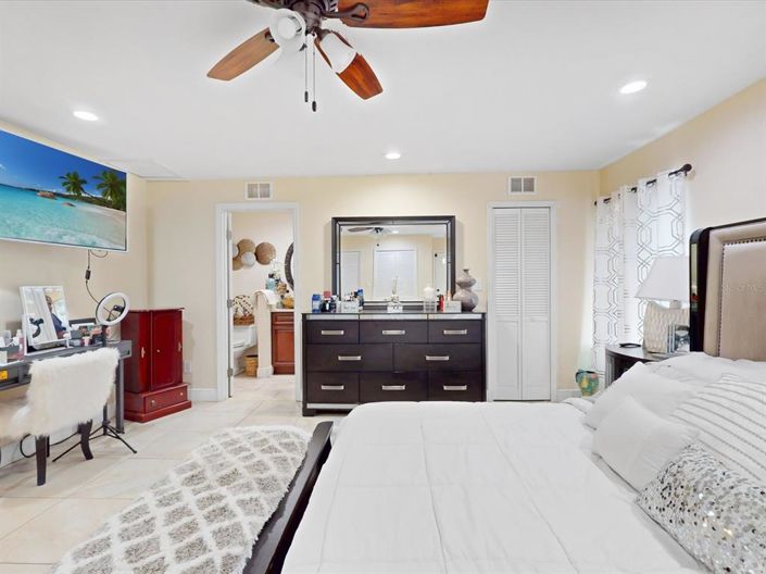 Image No.16-2 Bed House for sale