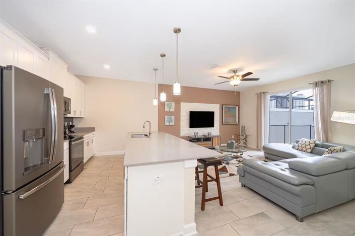 Image No.2-4 Bed Townhouse for sale