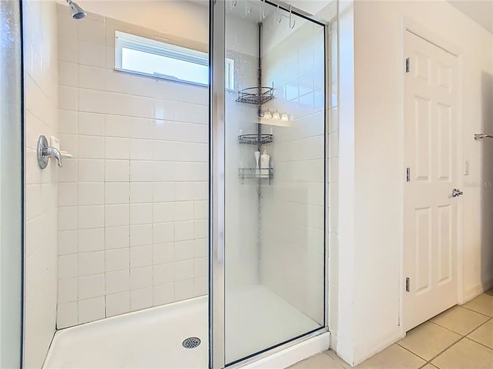 Image No.41-5 Bed House for sale