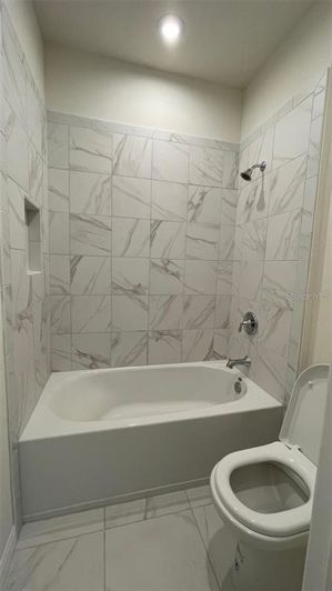 Image No.10-5 Bed House for sale