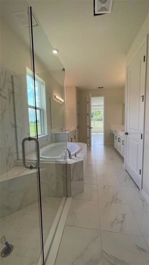 Image No.17-5 Bed House for sale