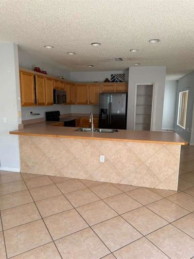 Image No.12-4 Bed House for sale