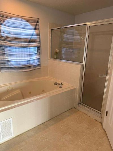 Image No.18-4 Bed House for sale