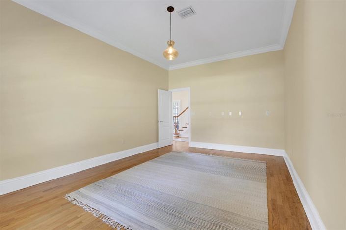 Image No.24-5 Bed House for sale