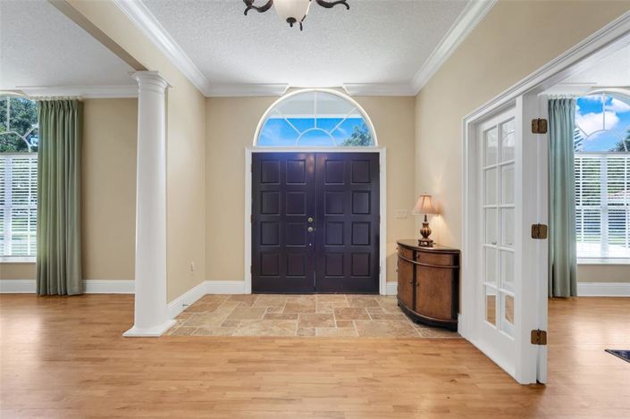 Image No.7-5 Bed House for sale