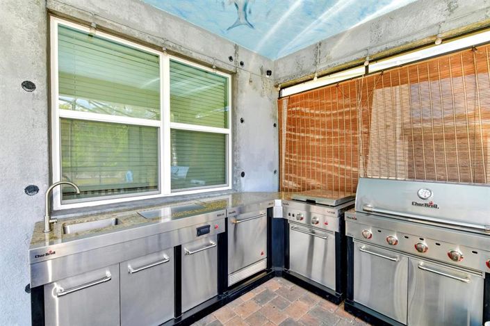 Image No.40-9 Bed House for sale