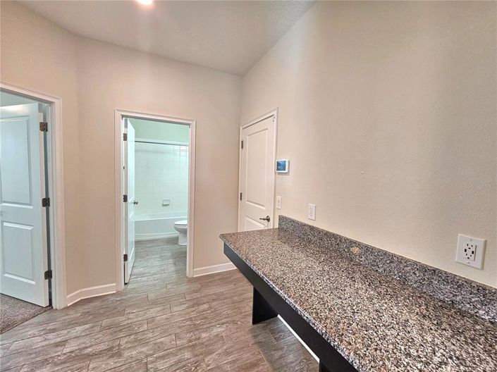 Image No.20-4 Bed House for sale