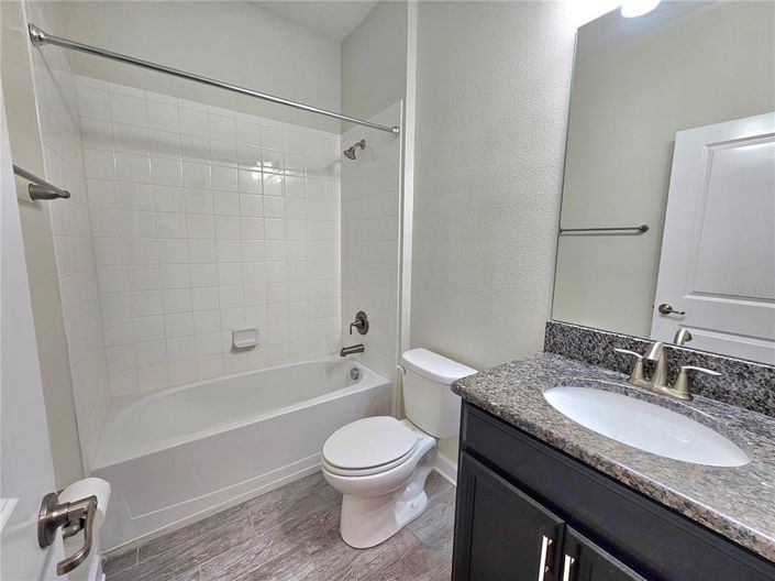 Image No.21-4 Bed House for sale