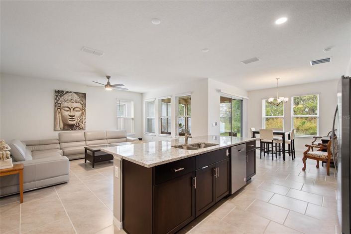 Image No.12-4 Bed House for sale