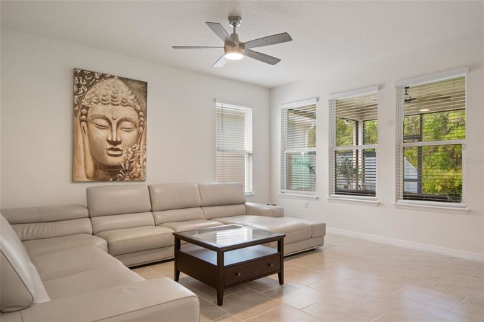 Image No.15-4 Bed House for sale