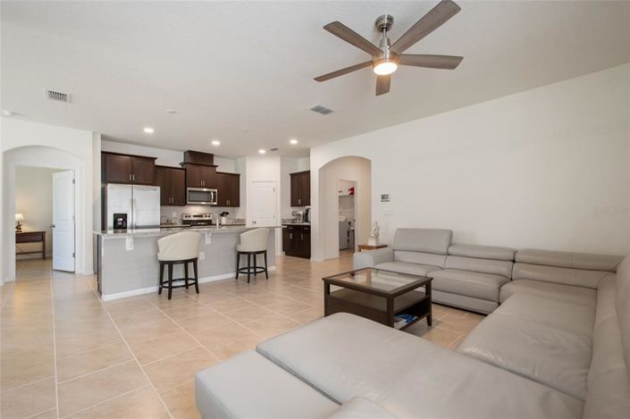 Image No.16-4 Bed House for sale