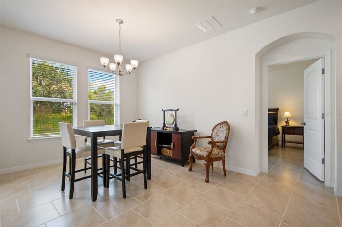 Image No.18-4 Bed House for sale