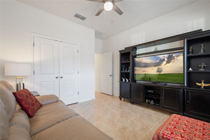 Image No.30-4 Bed House for sale