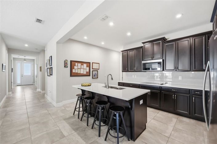 Image No.10-4 Bed House for sale