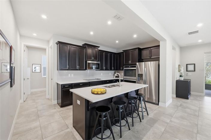 Image No.12-4 Bed House for sale