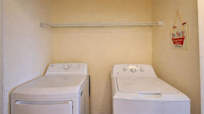 Image No.25-3 Bed Townhouse for sale