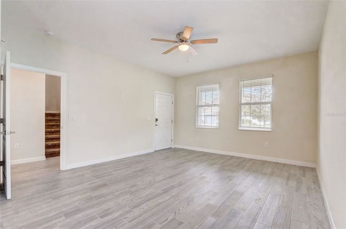 Image No.13-5 Bed House for sale