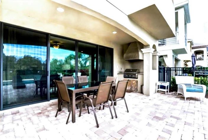 Image No.3-5 Bed House for sale