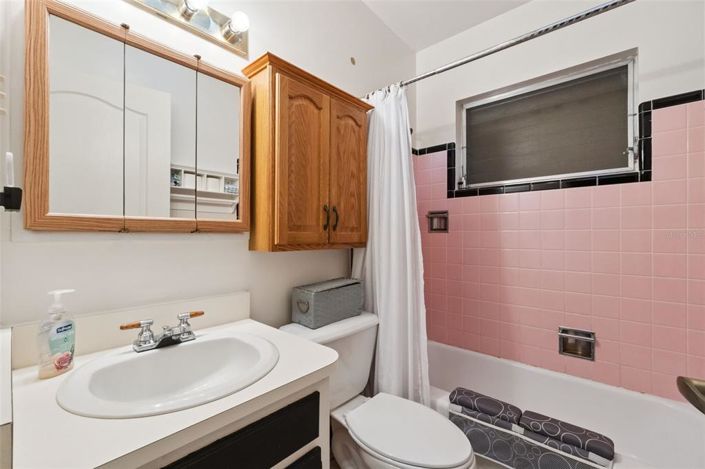 Image No.16-3 Bed House for sale