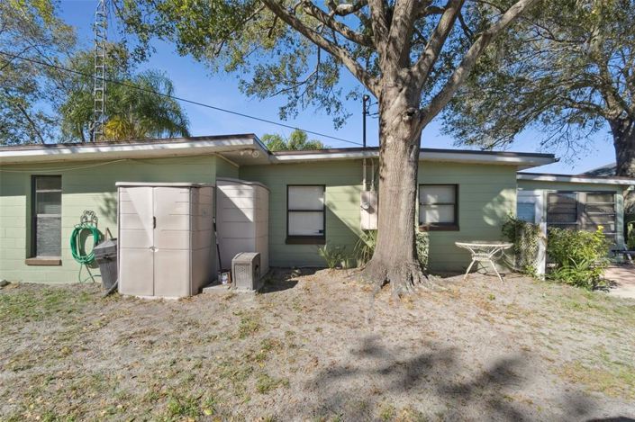 Image No.18-3 Bed House for sale