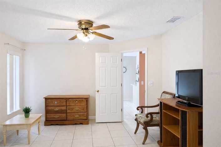 Image No.12-3 Bed House for sale