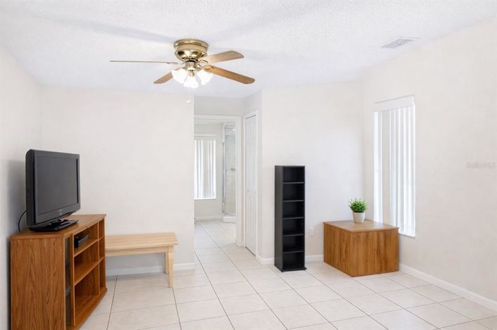 Image No.13-3 Bed House for sale