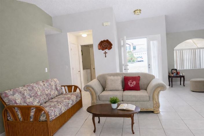 Image No.8-3 Bed House for sale