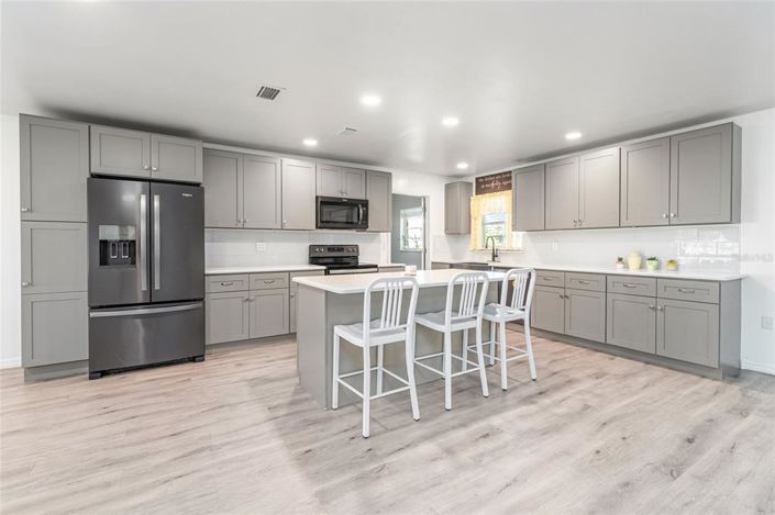 Image No.12-3 Bed House for sale