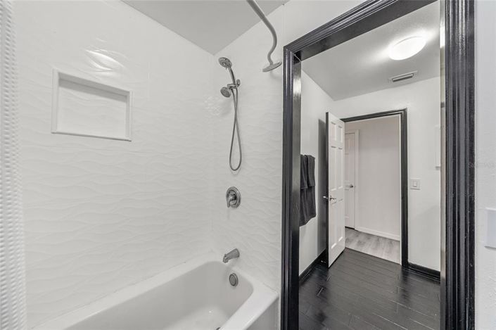 Image No.22-3 Bed House for sale