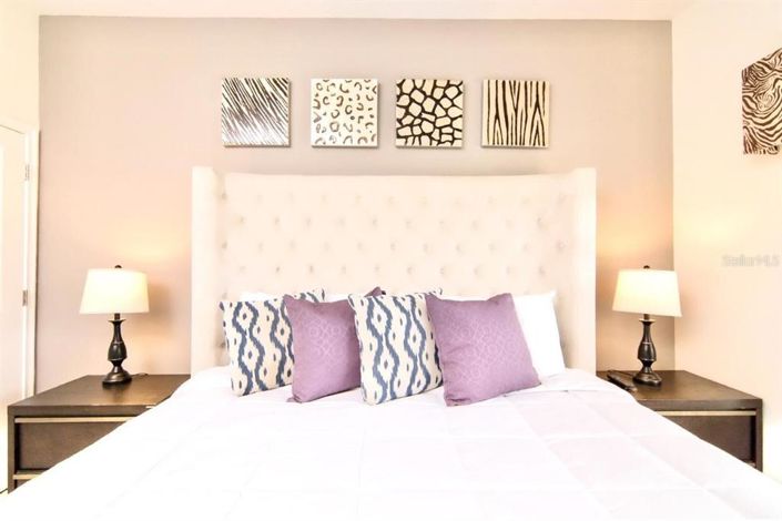 Image No.17-4 Bed Townhouse for sale