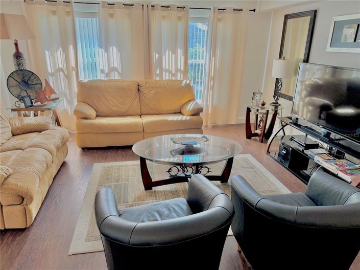 Image No.12-4 Bed House for sale