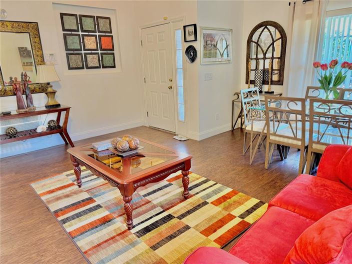 Image No.13-4 Bed House for sale