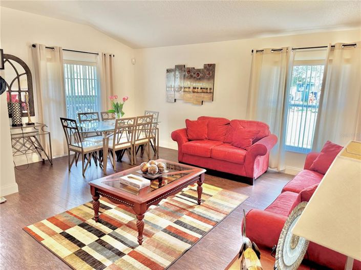 Image No.14-4 Bed House for sale