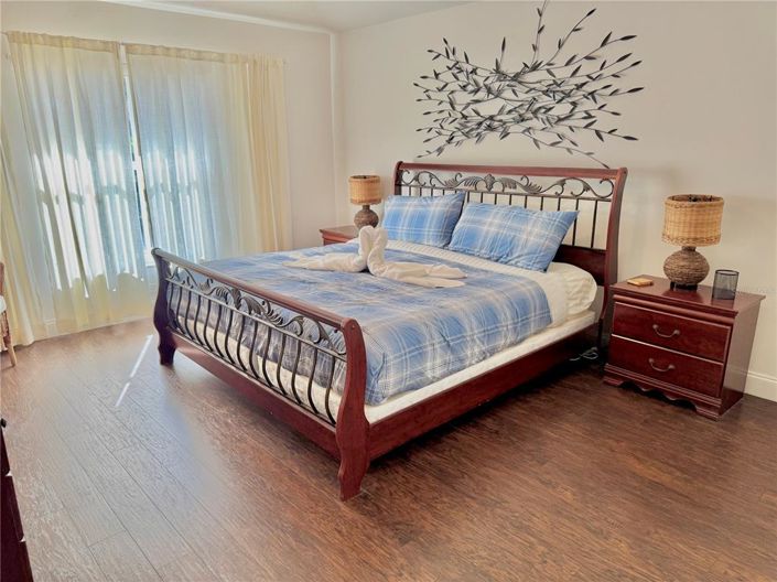 Image No.41-4 Bed House for sale