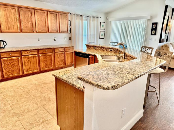 Image No.6-4 Bed House for sale