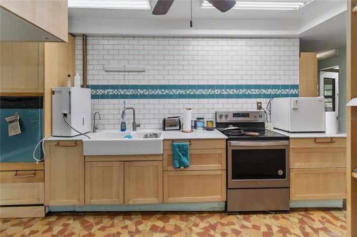 Image No.10-4 Bed House for sale