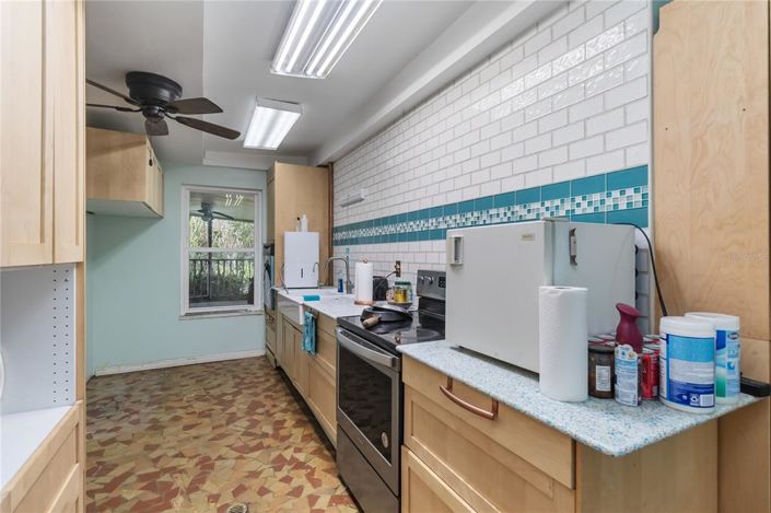 Image No.12-4 Bed House for sale