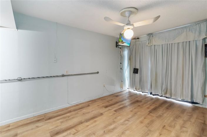 Image No.16-4 Bed House for sale