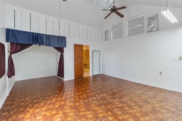 Image No.27-4 Bed House for sale