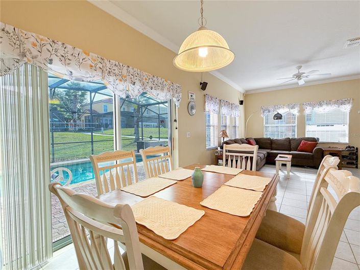 Image No.4-4 Bed Townhouse for sale