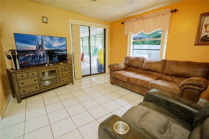 Image No.16-4 Bed House for sale