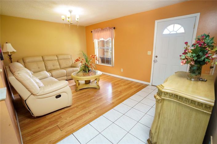 Image No.25-4 Bed House for sale