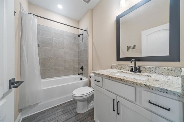 Image No.30-5 Bed House for sale