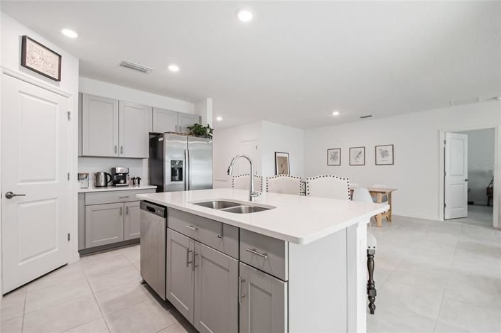 Image No.19-4 Bed House for sale