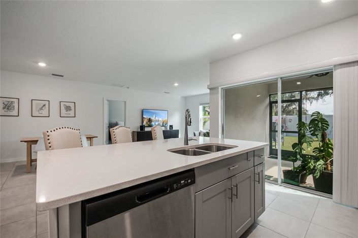 Image No.21-4 Bed House for sale