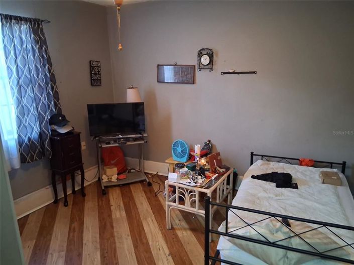 Image No.16-3 Bed House for sale